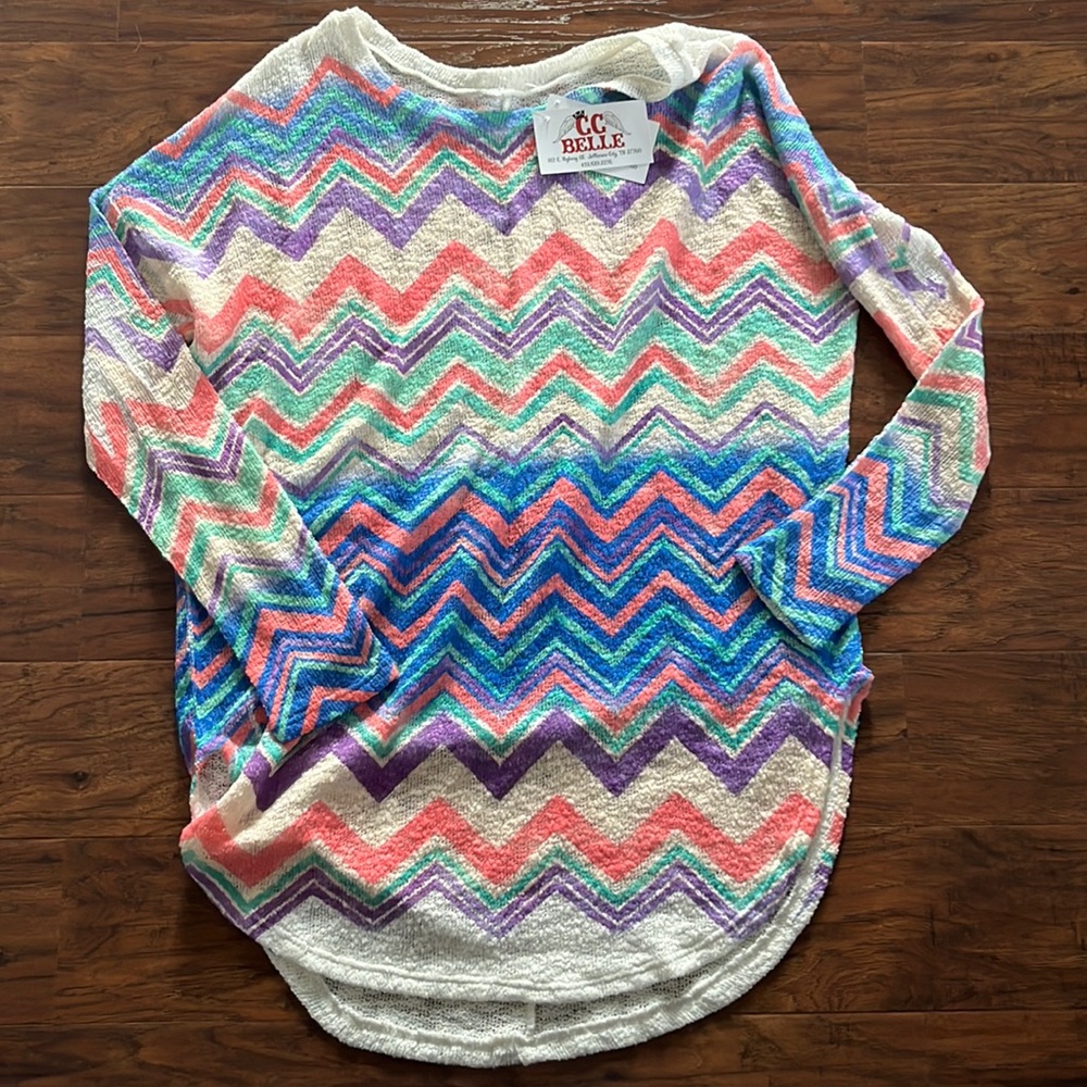 NWT Womens Boutique Chevron Top Small